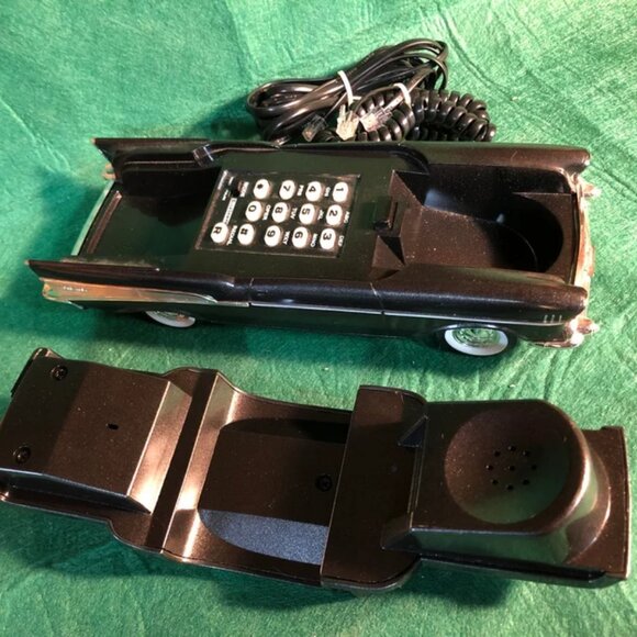 Telemania 1957 Chevrolet Bel-Air Telephone with cords - Picture 4 of 4